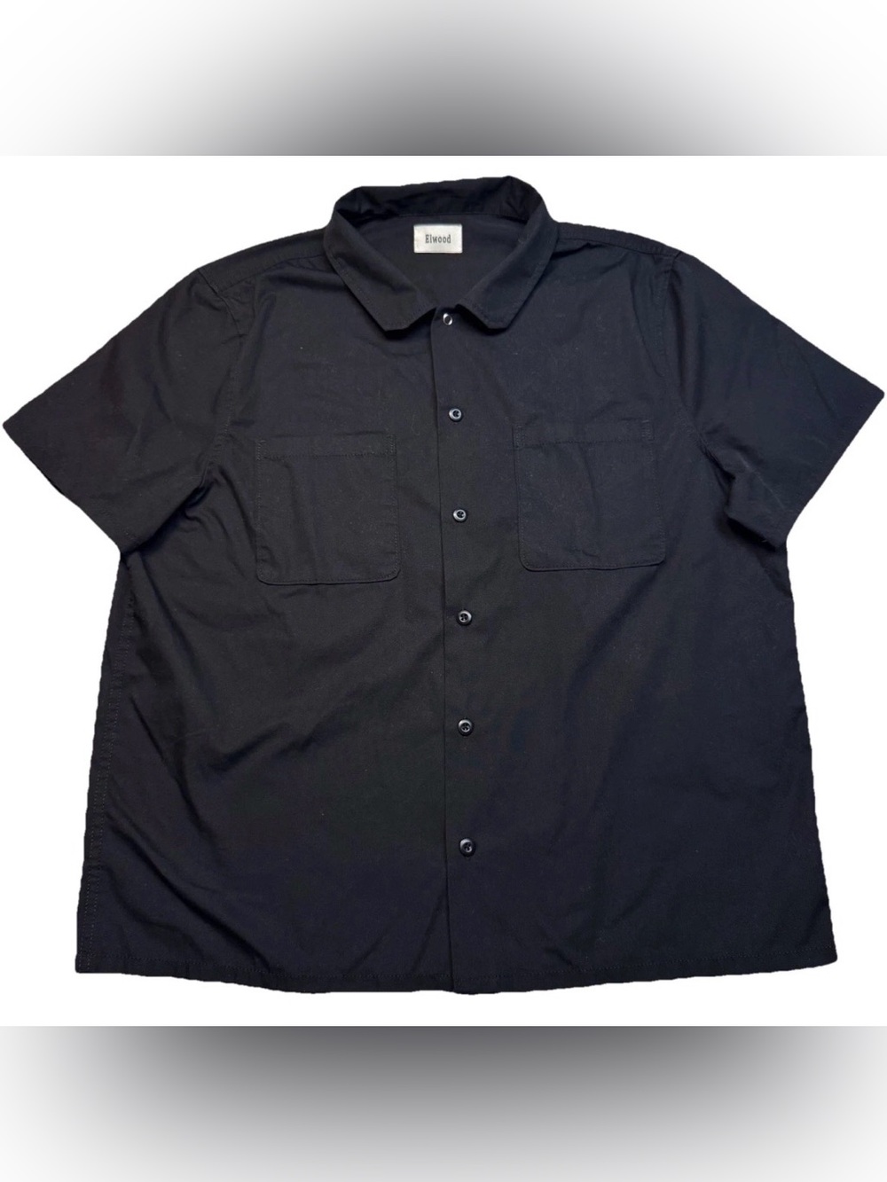 Elwood Short Sleeve Button Up Shirt In Black. Straight Hem. Relaxed Fit Size: M
